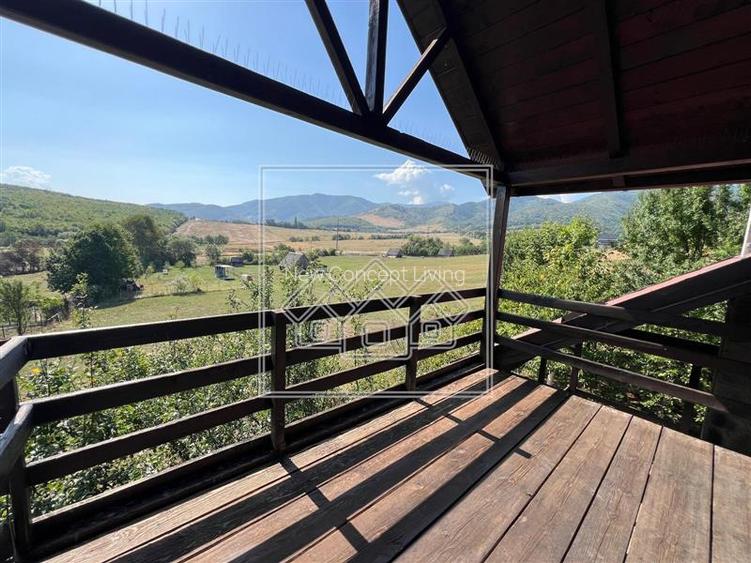 Casa de vanzare - Teren 2600 mp, 4 camere - Tocile