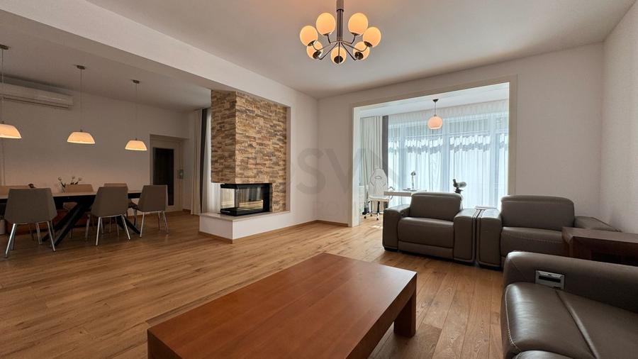 REV2005736 Vila Individuala De Vanzare l Cartier Privat langa Padure