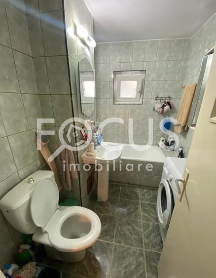Vand apartament 3 camere decomandat 2 bai