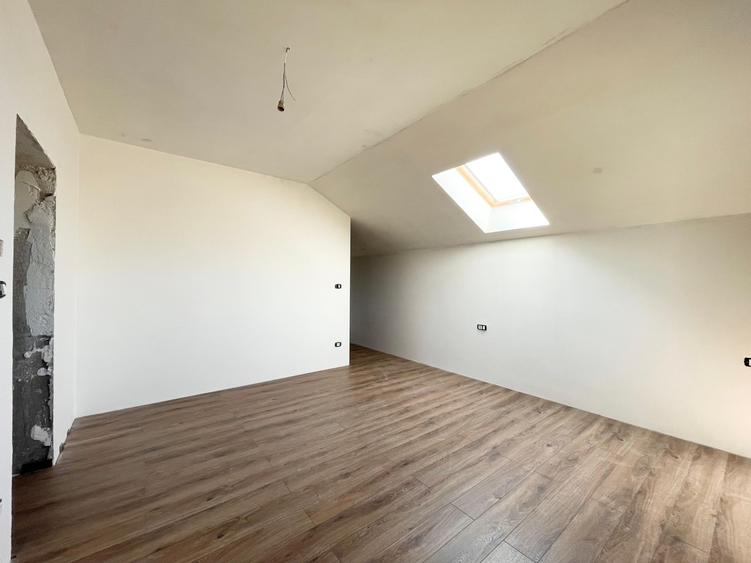 Duplex 4 camere pozitie excelenta - Mosnita Veche