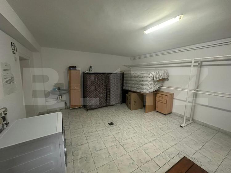 Casa individuala S+P+1+M, 13 camere, 300mp utili, 850mp teren, Barabant