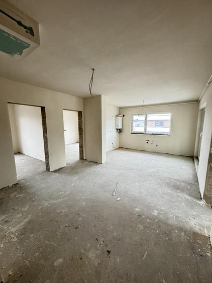 Apartament tip Penthouse, 3 camere, 64 mp, terasa 88 mp, Zona Eroilor