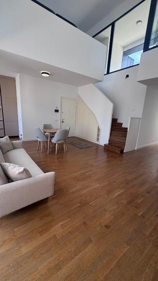 PENTHOUSE EXCLUSIVIST - MOBILAT  - GATA DE MUTARE