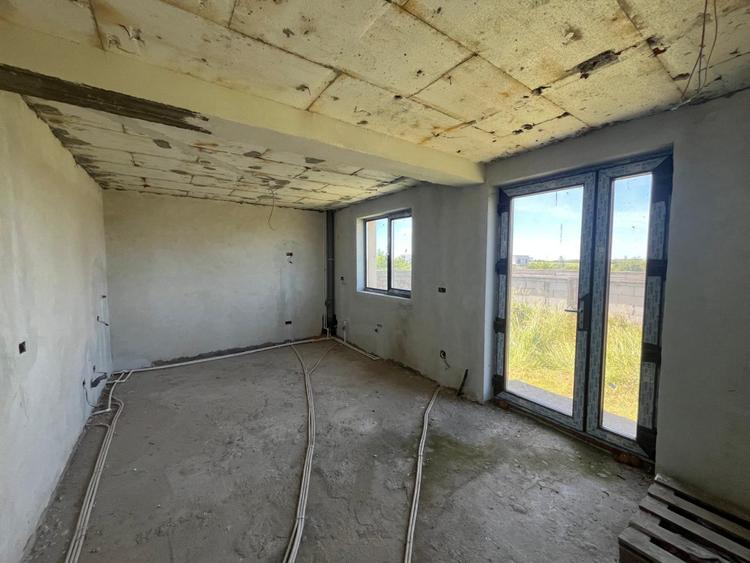 Casa P+1+Pod, 254 mp, 500 mp teren, zona lac Ghercesti - Aeroport Craiova