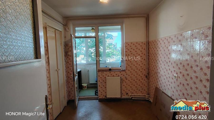 Apartament 3 camere decomandat, vedere bilaterală – Țiglina II - 6