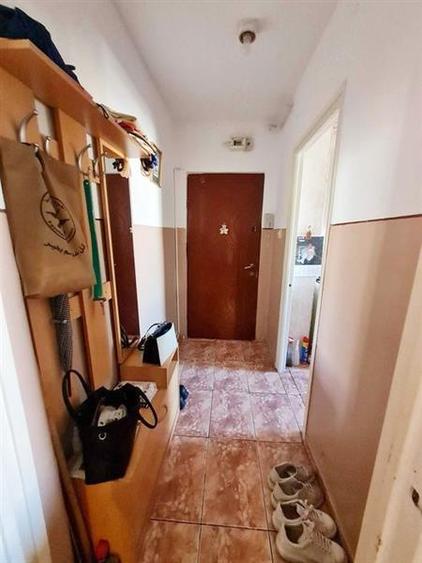 Apartament 3 camere zona Astra- Carpatilor