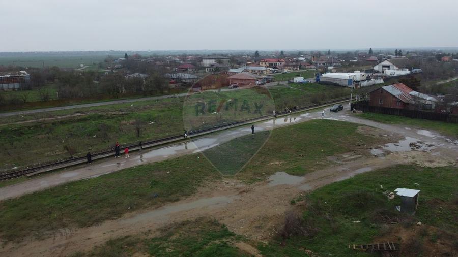 Proprietate generoasă în sat Fundeni, comuna Fundeni, județ Călărași