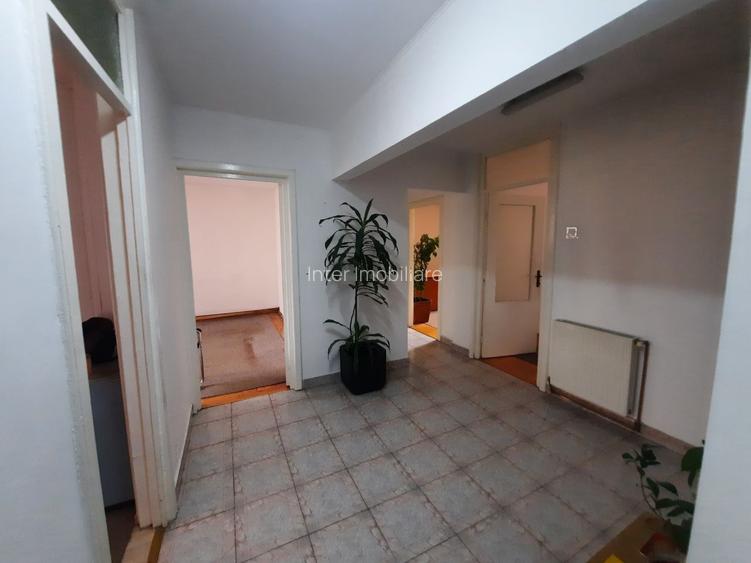 De vanzare apt  84 mp, 4 camere, etaj 1, Central, decomandat, cod 163004 - 3