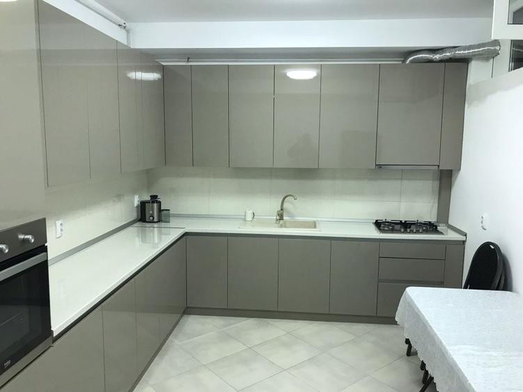 Apartament 3 camere cu curte, imobil nou