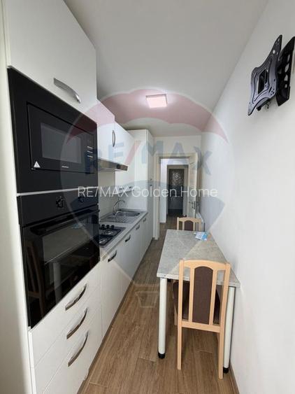 Apartament cu 3 camere de închiriat în zona Central - 6