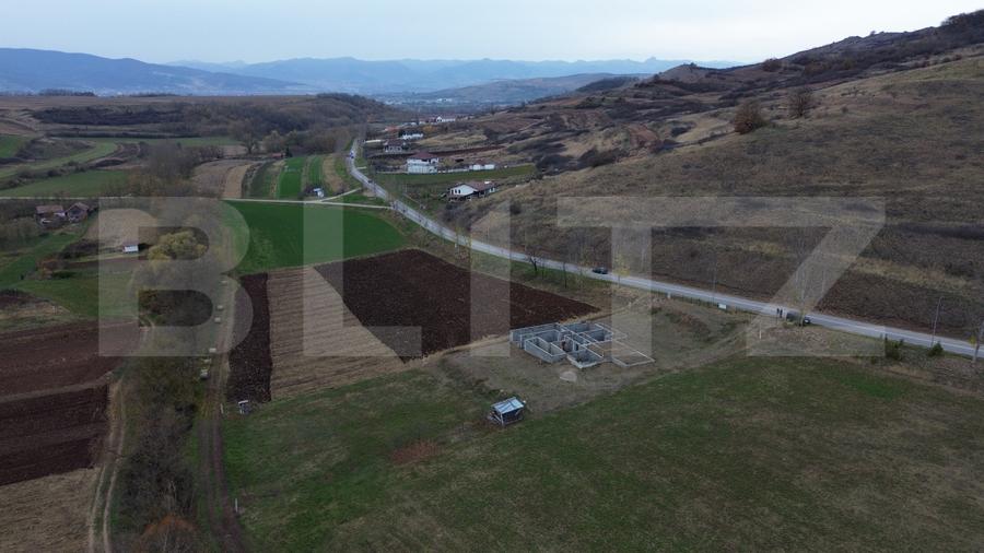 Teren intravilan cu proiect de casa 2600, zona Hapria
