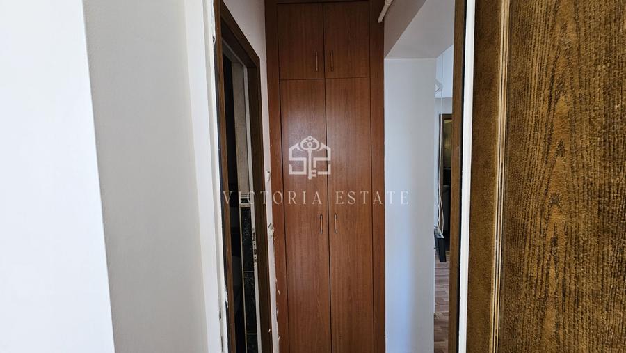 Apartament de vanzare, 3 camere decomandat.Republicii