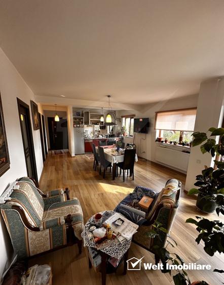 Apartament cu gradina in bloc tip vila, 75 mp util + 120 mp, parcare