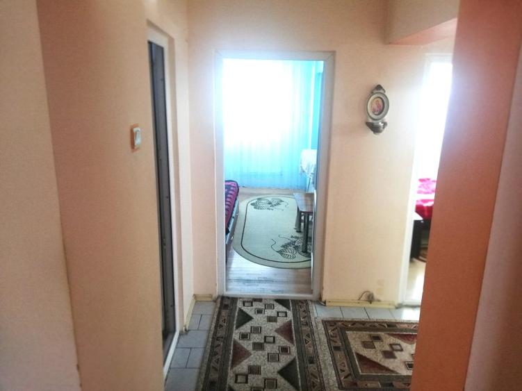Vanzare apartament 3 camere - Imobiliare MAXICONFORT