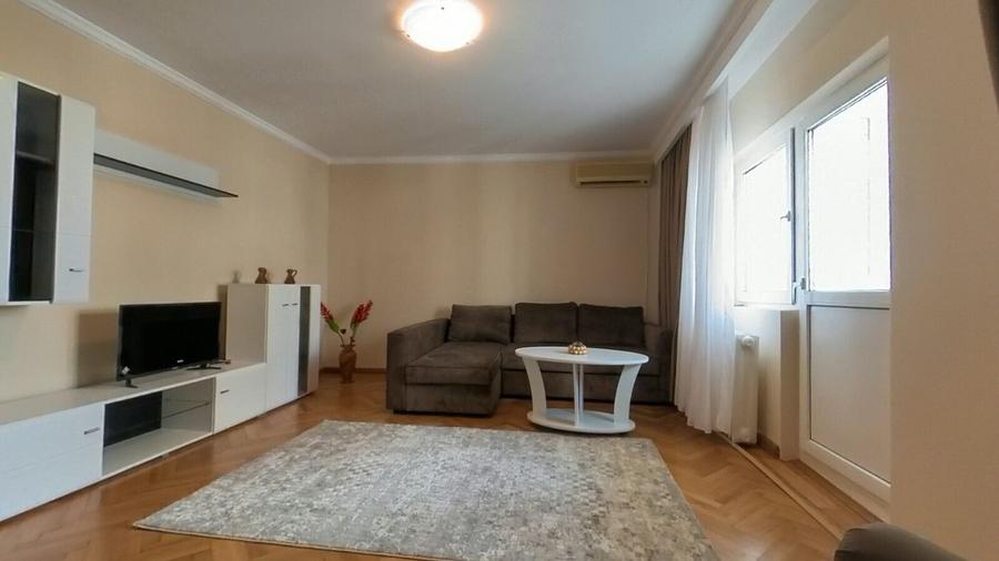 Decebal Stradal aproape de Rondul Alba Iulia vedere mixta
