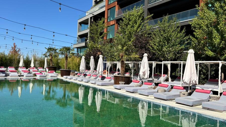 REA1025619 Penthouse modern in complex exclusivist cu piscina I Pipera