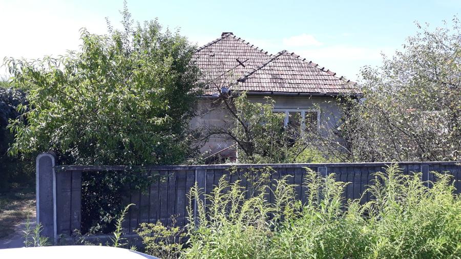 Teren intravilan casa si anexe Loc. Babeni, jud Salaj (licitatie)