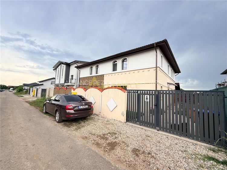 Mutare Imediata! Casa 5 Camere in Berceni, Terasa Acoperita si Curte Superba - 3