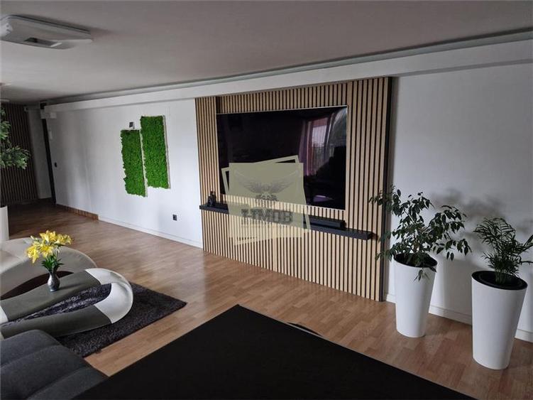 Apartament modern pe 2 niveluri 4 camere 2 bai si 82.4 mpu in Sibiu