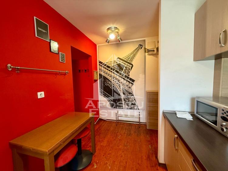 Apartament 2 camere de vanzare, etaj 2, zona Piata 700 Timisoara