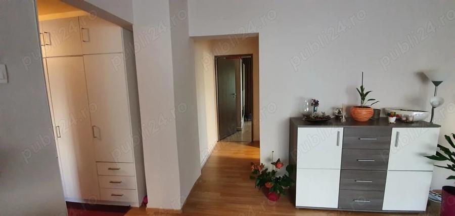 Apartament spatios cu doua balcoane,  la etaj 1 in zona Bd Cetatii