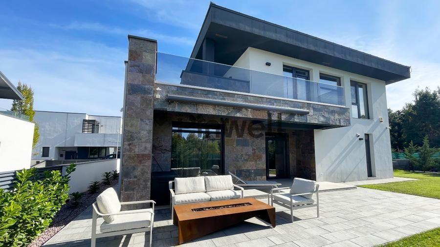 Vilă de Lux cu Saună și View la lac | Cartier Exclusivist | Corbeanca