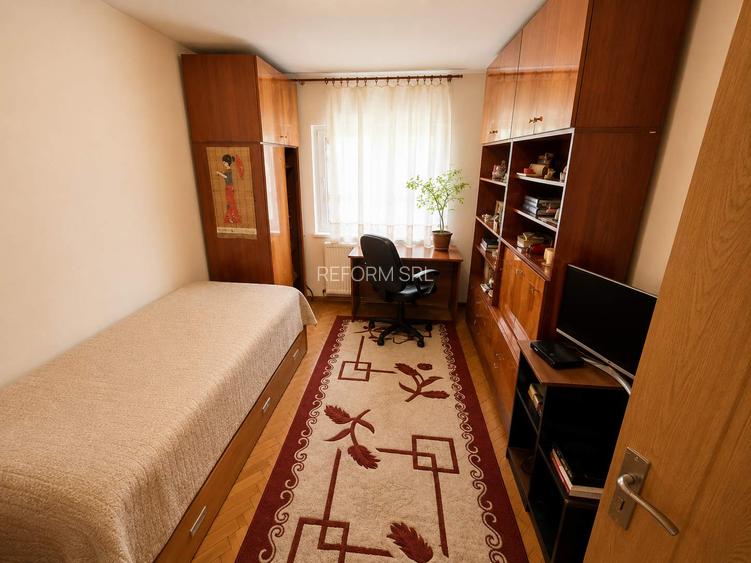 De vânzare apartament 3 camere zona Cipariu - 3