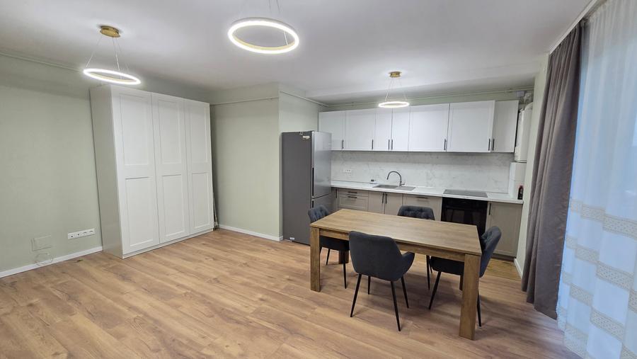 Închiriez apartament 3 camere în bloc nou