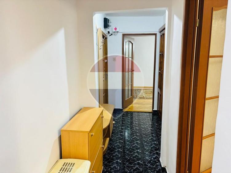 Apartament cu 2 camere de închiriat, Etaj 1, Rogerius - Oradea