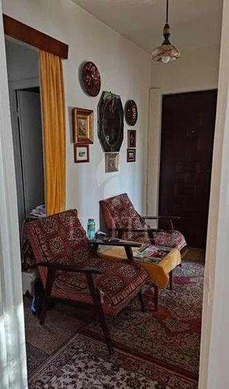 Apartament 3 camere în zona STRAZII PADIS