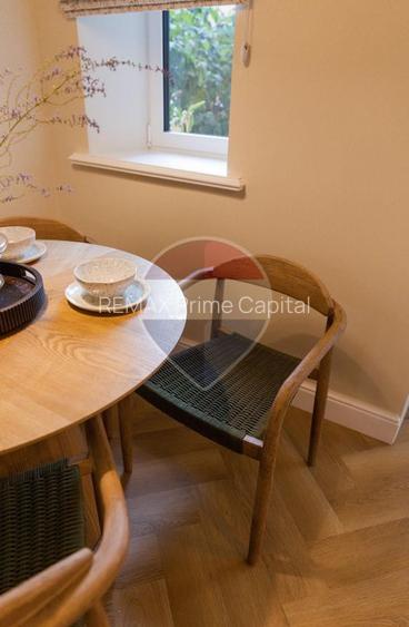 De vânzare apartament cu 3 camere, 2 băi, restaurat integral - Central - 24