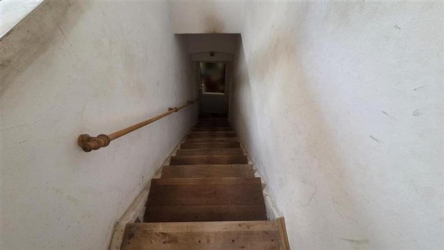 COMISION 0% CASA VECHE CU TEREN STR PREYER IOSEFIN