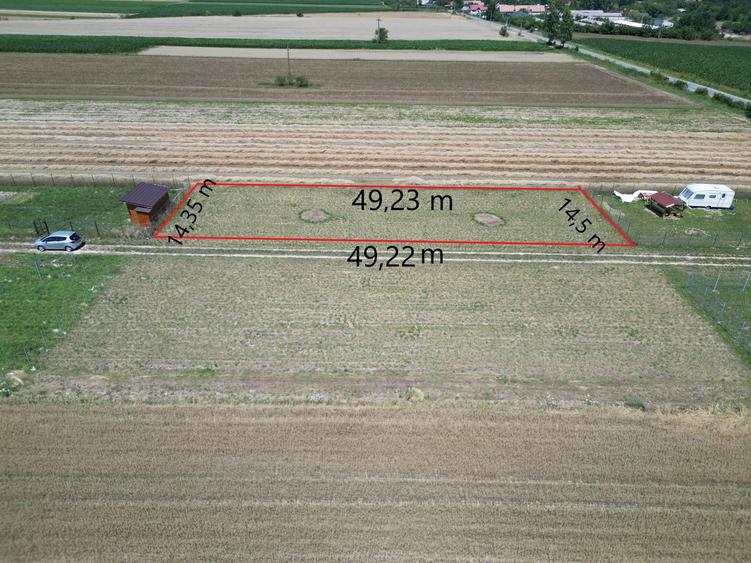 Teren intravilan 710 M²  împrejmuit com. Reci Covasna