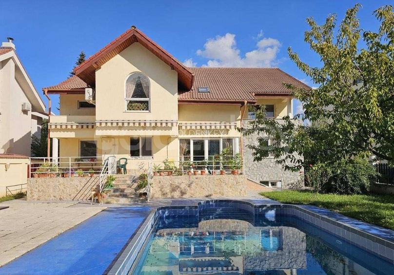 Vila individuala cu 8 camere | piscina | 2 garaje | 888mp teren