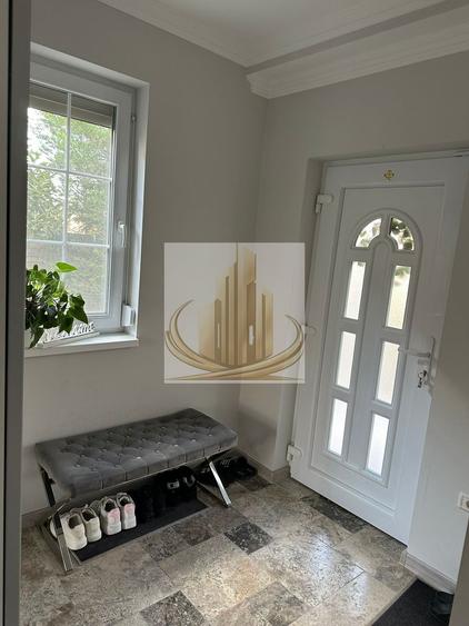 Casa in stil mediteranean, ultrafinisată 5 camere, 3 bai + curte.
