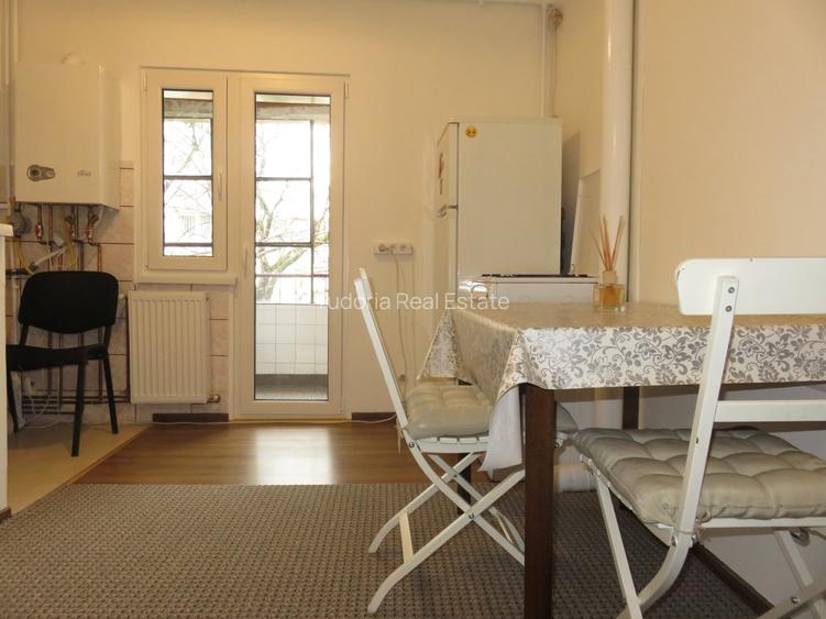 Apartament 2 camere, decomandat, Bld. Titulescu-zona Cipariu! - 4
