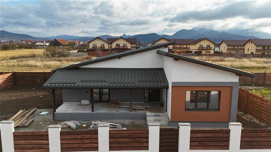 Casa individuala, 4 camere, incalzire in pardoseala, Izvor, Brasov