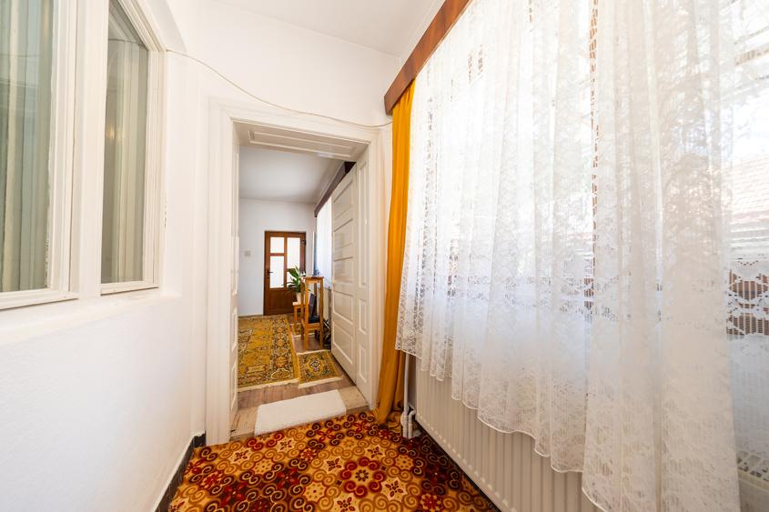 Gospodărie completă cu teren de 5.000 mp-Poiana Mărului, 198.000 €