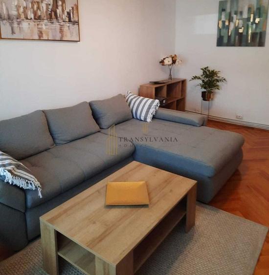 Apartament 3 camere decomandat, zona Scoala de inot