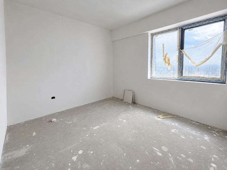 Apartament 3 camere BLOC NOU - cu vedere spre munte .