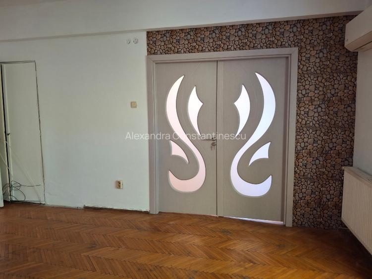 Apartament 4 camere, 2 dorm, sufragerie, birou, scara interioara, et.1 in vila  - 7