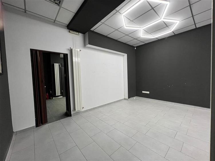 Spatiu comercial (Gheorgheni, Cart. Bucin bl. 18 F)