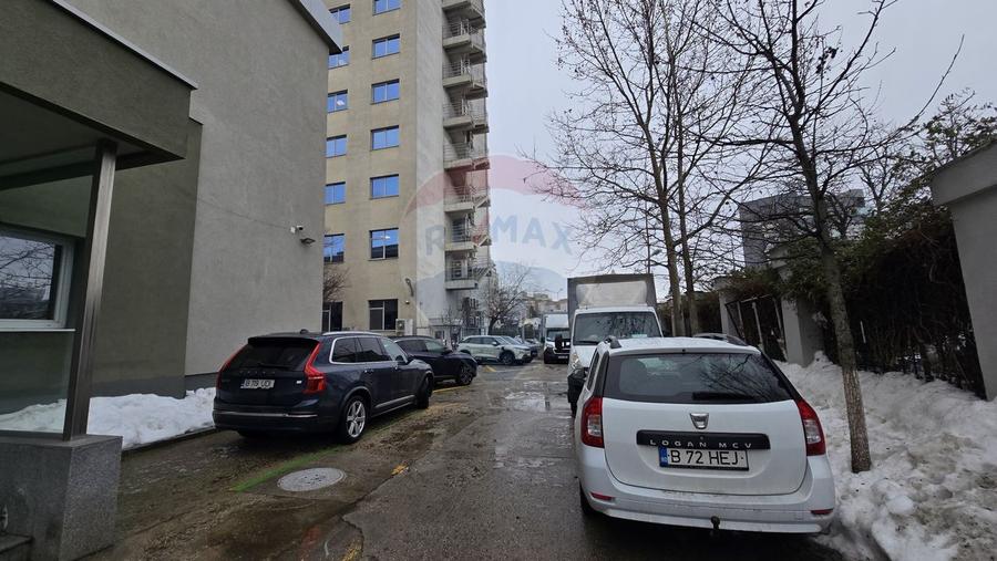 DE VÂNZARE Spațiu de birouri 1,780mp în zona 13 Septembrie