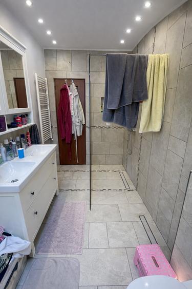 Apartament 3 camere spațios, cu terasă de 25 mp și loc de parcare – Str. Smârdan