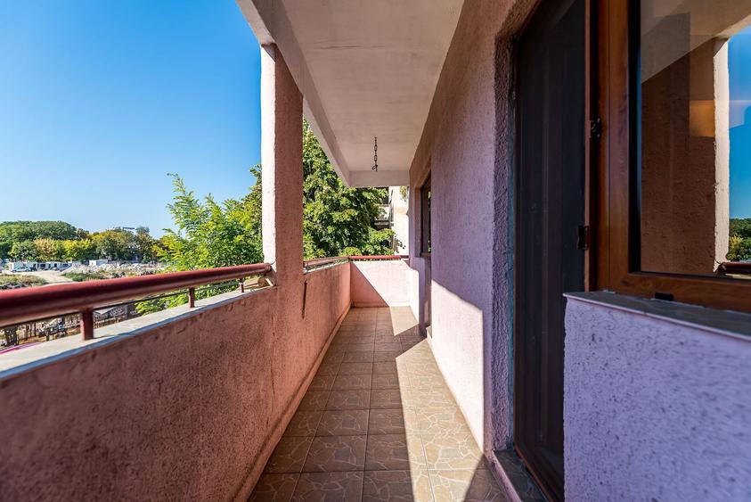 Apartament 3 camere, etaj 1, zona Băncilor / Podgoria