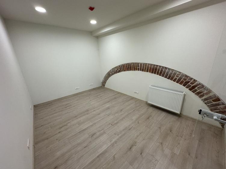 Spatii de birouri Ultracentral suprafață de 31,7 mp