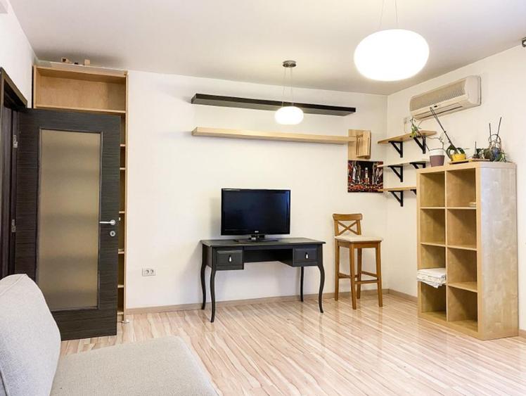 Apartament 3 camere Designer Camera de Comert