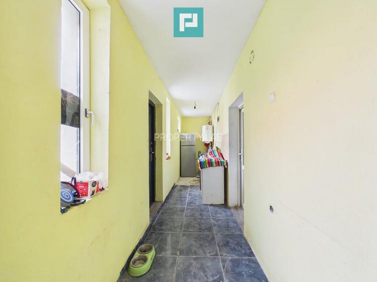 Casă P+E cu două apartamente, zona Drăgășani - 17