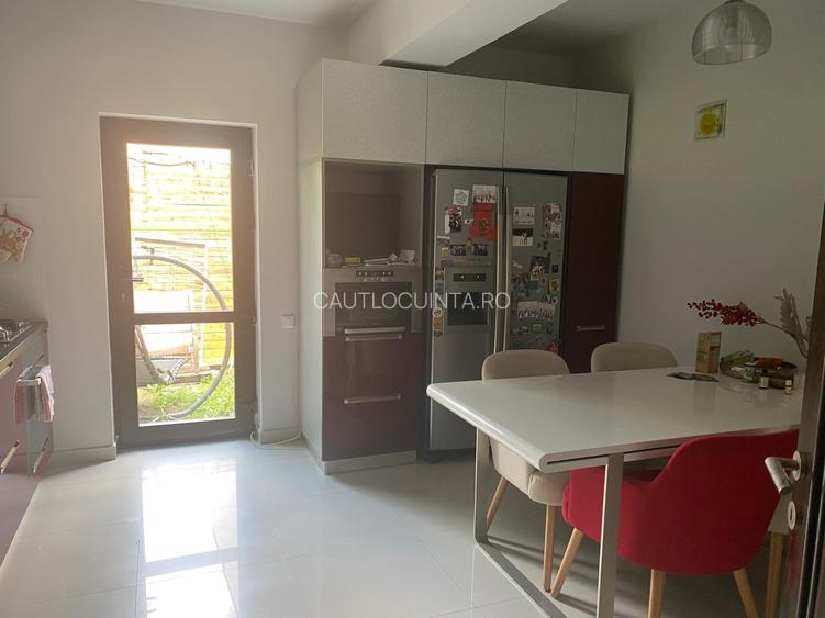 Vila | Aparatorii Patriei | 4 parcari | Metrou 3' | Centrala - 4