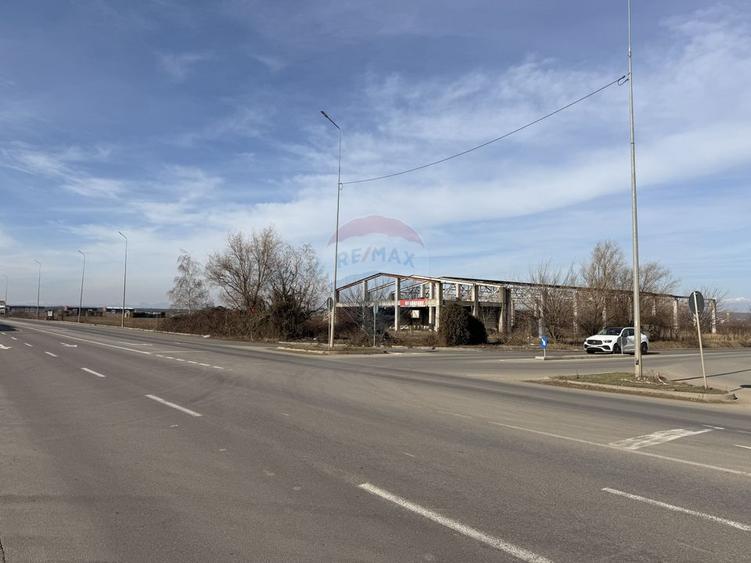 TEREN COMERCIAL DE EXCEPȚIE POZIȚIE STRATEGICĂ zonă comercială majoră